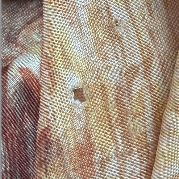 Vintage, Beautiful, Understated Silk Scarf - Picture 7 of 8